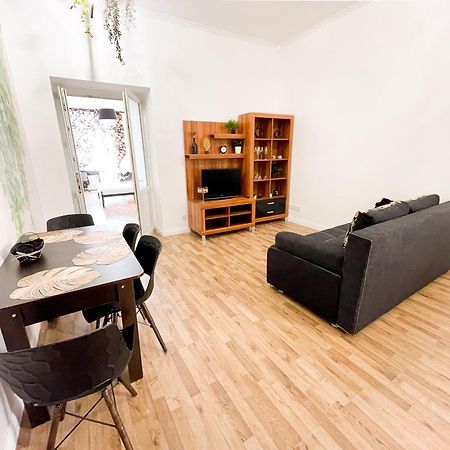 Charming Apartments In The Heart Of Lviv - Valova, Nasypna Str Екстер'єр фото