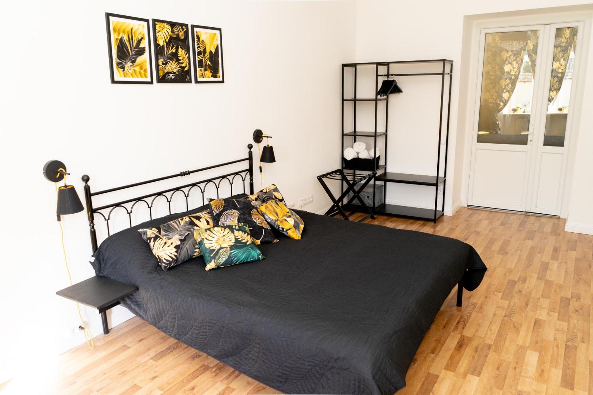 Charming Apartments In The Heart Of Lviv - Valova, Nasypna Str Екстер'єр фото